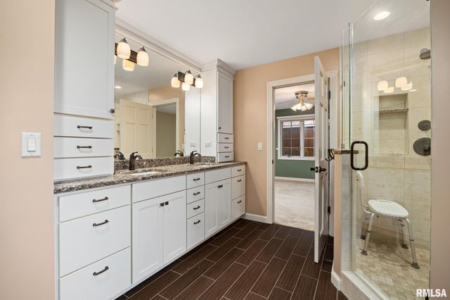 15 PENNSYLVANIA Court, Morton, IL 61550