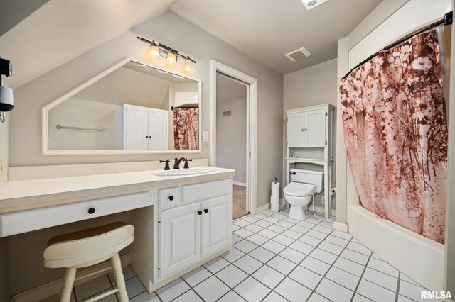 15 PENNSYLVANIA Court, Morton, IL 61550