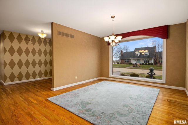 15 PENNSYLVANIA Court, Morton, IL 61550