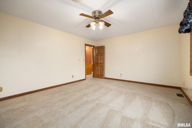 15 PENNSYLVANIA Court, Morton, IL 61550