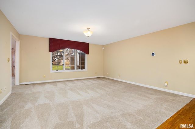 15 PENNSYLVANIA Court, Morton, IL 61550