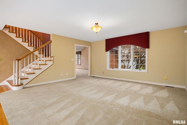 15 PENNSYLVANIA Court, Morton, IL 61550