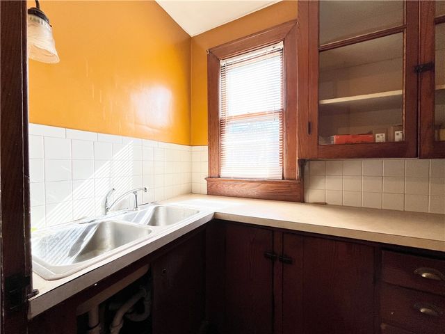 481 Lexington Avenue, Rochester, NY 14613