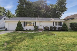 13 Sherman Street, Nashua, NH 03064