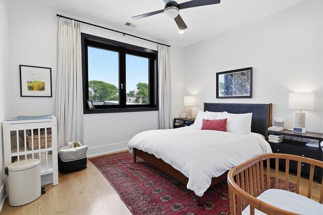 2122 W Crystal Street 3E, Chicago, IL 60622