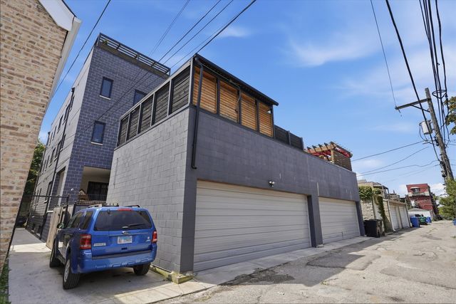 2122 W Crystal Street 3E, Chicago, IL 60622