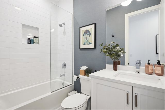 2122 W Crystal Street 3E, Chicago, IL 60622