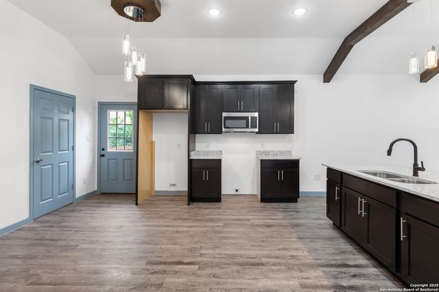 241 Hawthorne, San Antonio, TX 78214