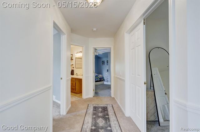 2370 Lansbury Drive, Waterford, MI 48329