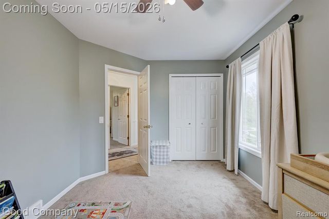 2370 Lansbury Drive, Waterford, MI 48329