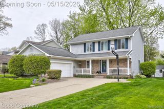 2370 Lansbury Drive, Waterford, MI 48329