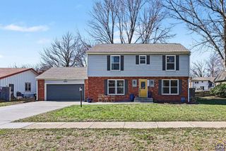 2633 SW Westport DR, Topeka, KS 66614