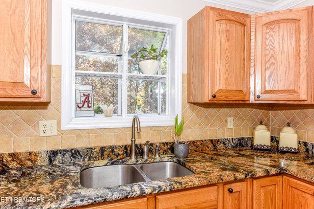 6063 Lindrick Lane, Maryville, TN 37801