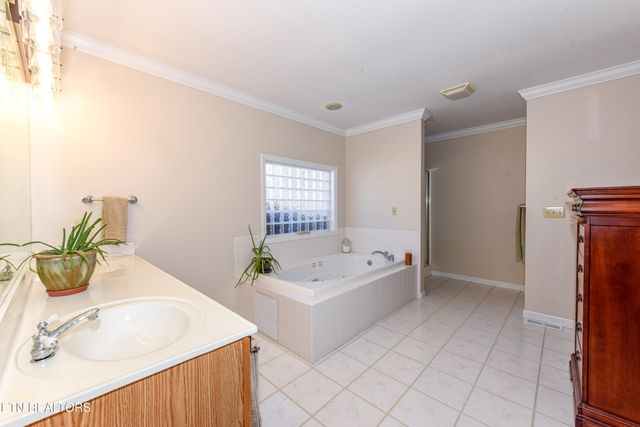 6063 Lindrick Lane, Maryville, TN 37801