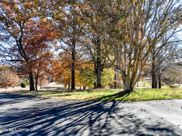 6063 Lindrick Lane, Maryville, TN 37801