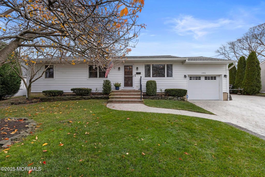 1704 Grove Street, Wall, NJ 07719