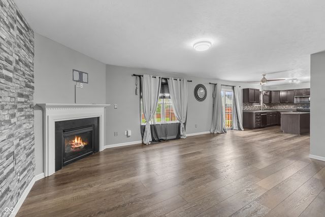 2804 Corlee Crescent, Brownsburg, IN 46112