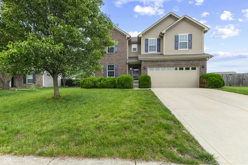 2804 Corlee Crescent, Brownsburg, IN 46112