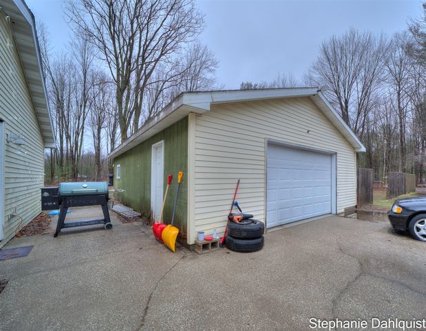 1362 W Mcmillan Road, Muskegon, MI 49445
