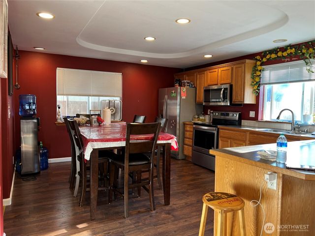 12810 82nd Avenue Ct E, Puyallup, WA 98373