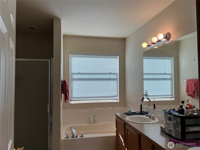 12810 82nd Avenue Ct E, Puyallup, WA 98373