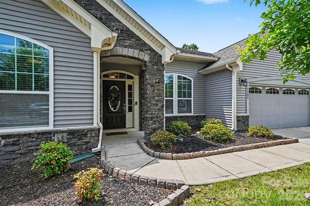 1284 Kings Grove Drive, York, SC 29745
