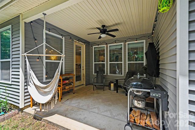 1284 Kings Grove Drive, York, SC 29745