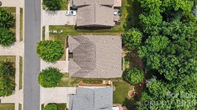 1284 Kings Grove Drive, York, SC 29745