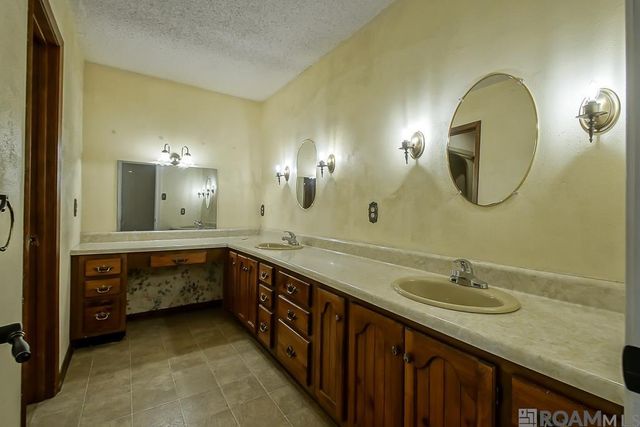 32474 Carolyn Dr, Paulina, LA 70763