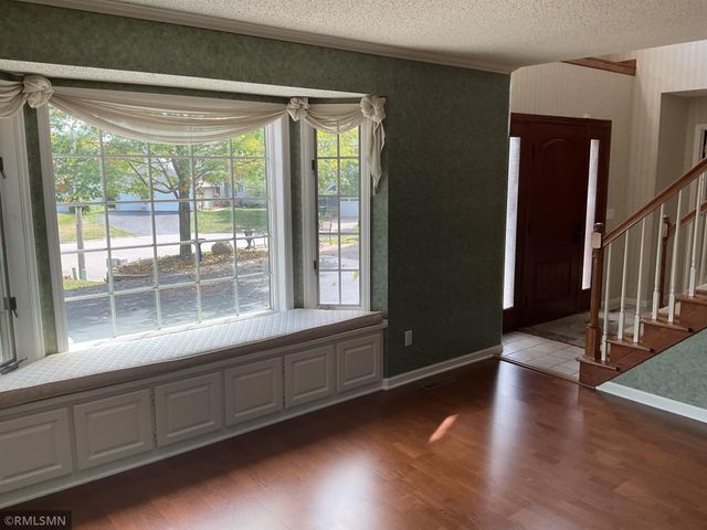 2139 14th Avenue E, North Saint Paul, MN 55109