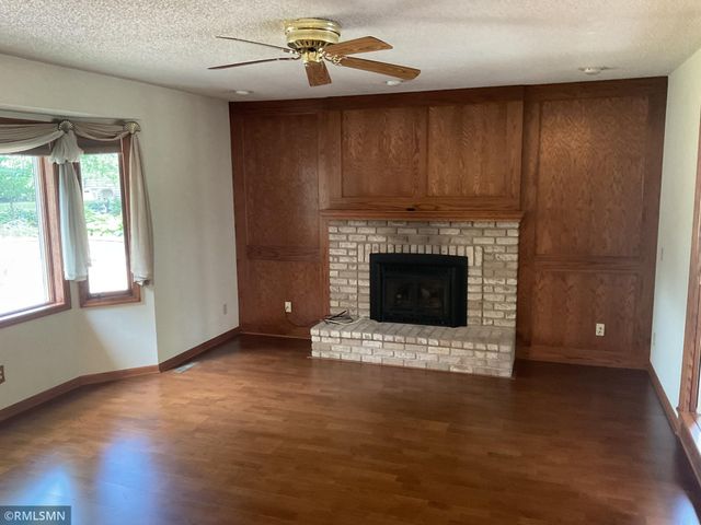 2139 14th Avenue E, North Saint Paul, MN 55109