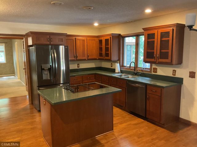 2139 14th Avenue E, North Saint Paul, MN 55109