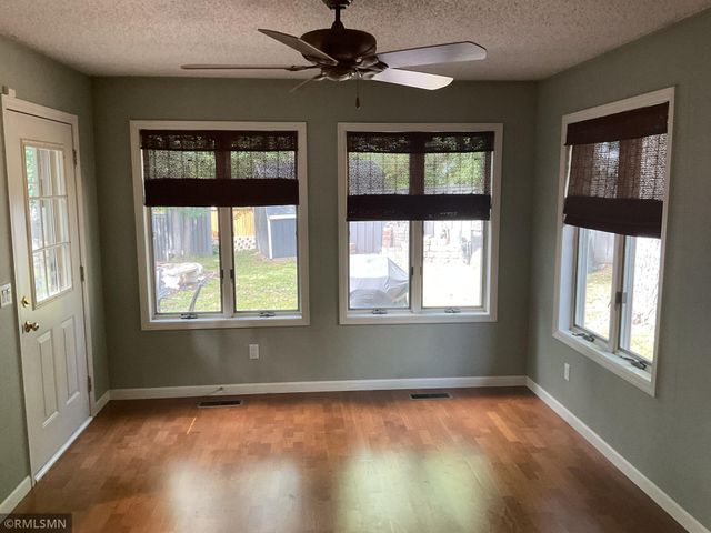 2139 14th Avenue E, North Saint Paul, MN 55109