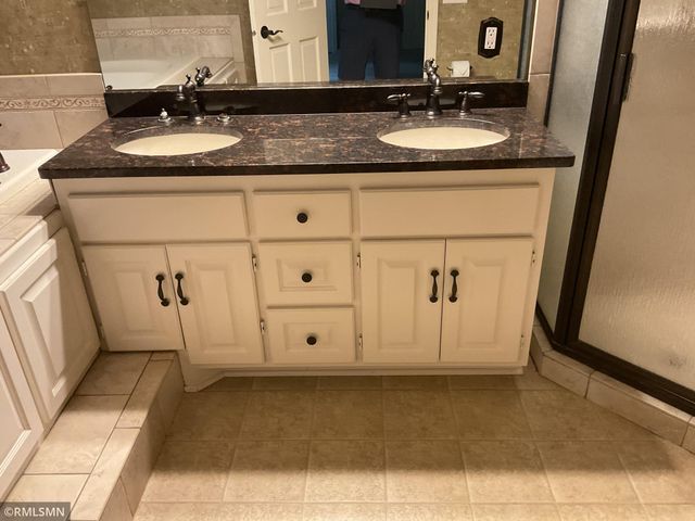 2139 14th Avenue E, North Saint Paul, MN 55109