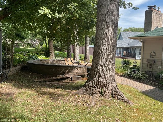 2139 14th Avenue E, North Saint Paul, MN 55109
