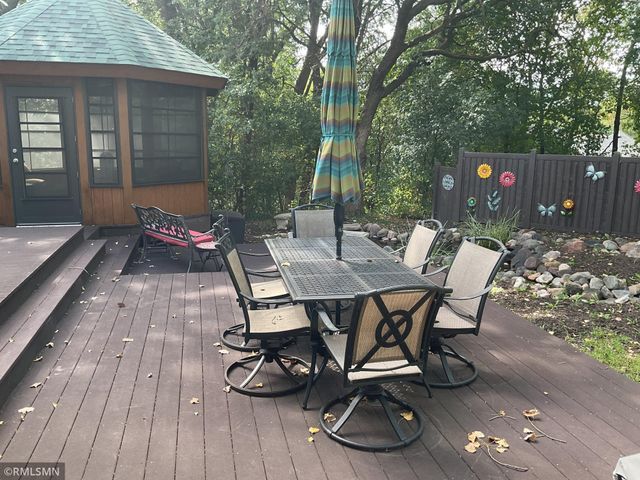 2139 14th Avenue E, North Saint Paul, MN 55109