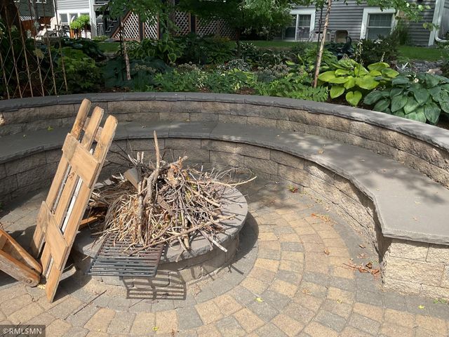 2139 14th Avenue E, North Saint Paul, MN 55109