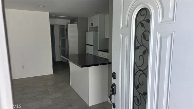 6527 Tampa Avenue, Reseda, CA 91335
