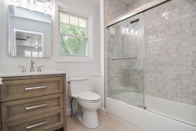 19 Stoneleigh Rd, Watertown, MA 02472