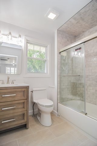 19 Stoneleigh Rd, Watertown, MA 02472