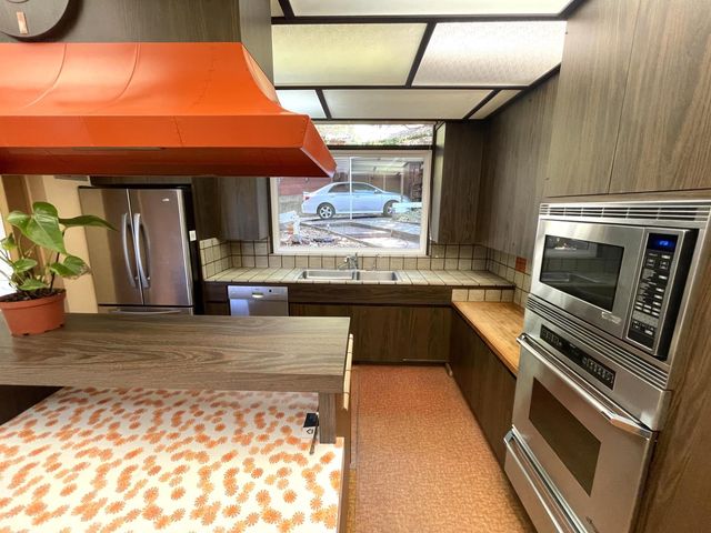 1245 Chula Vista Drive, Belmont, CA 94002