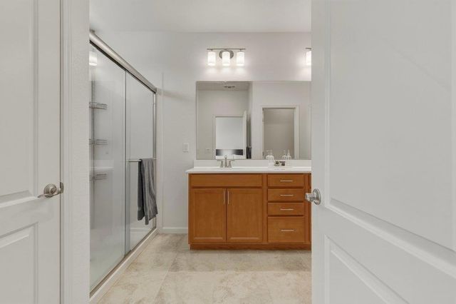 914 Fulton Way, Hollister, CA 95023