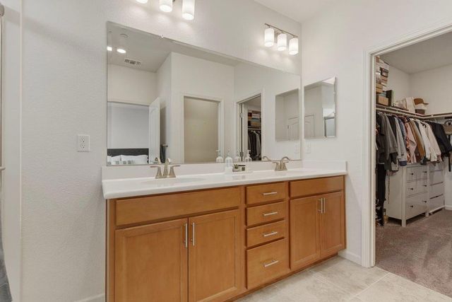 914 Fulton Way, Hollister, CA 95023