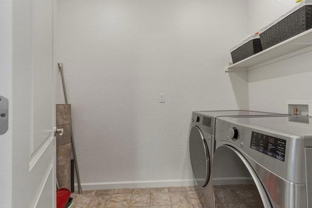 914 Fulton Way, Hollister, CA 95023