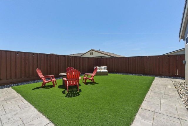 914 Fulton Way, Hollister, CA 95023