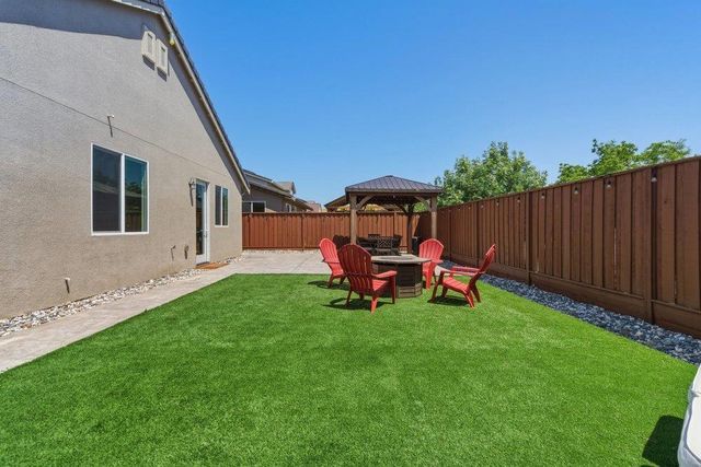 914 Fulton Way, Hollister, CA 95023
