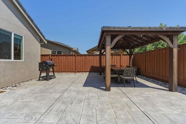 914 Fulton Way, Hollister, CA 95023