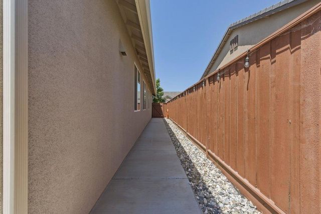 914 Fulton Way, Hollister, CA 95023