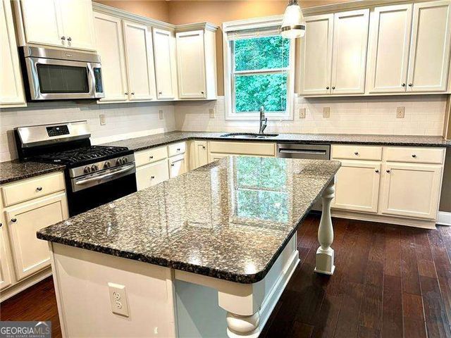 3366 Kenyon Creek Drive NW, Kennesaw, GA 30152