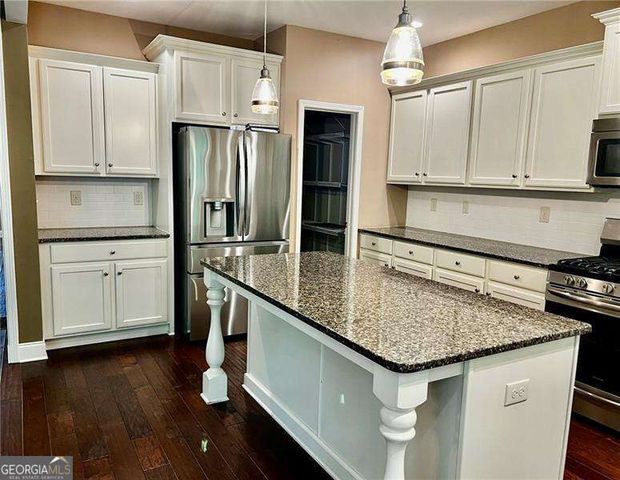 3366 Kenyon Creek Drive NW, Kennesaw, GA 30152
